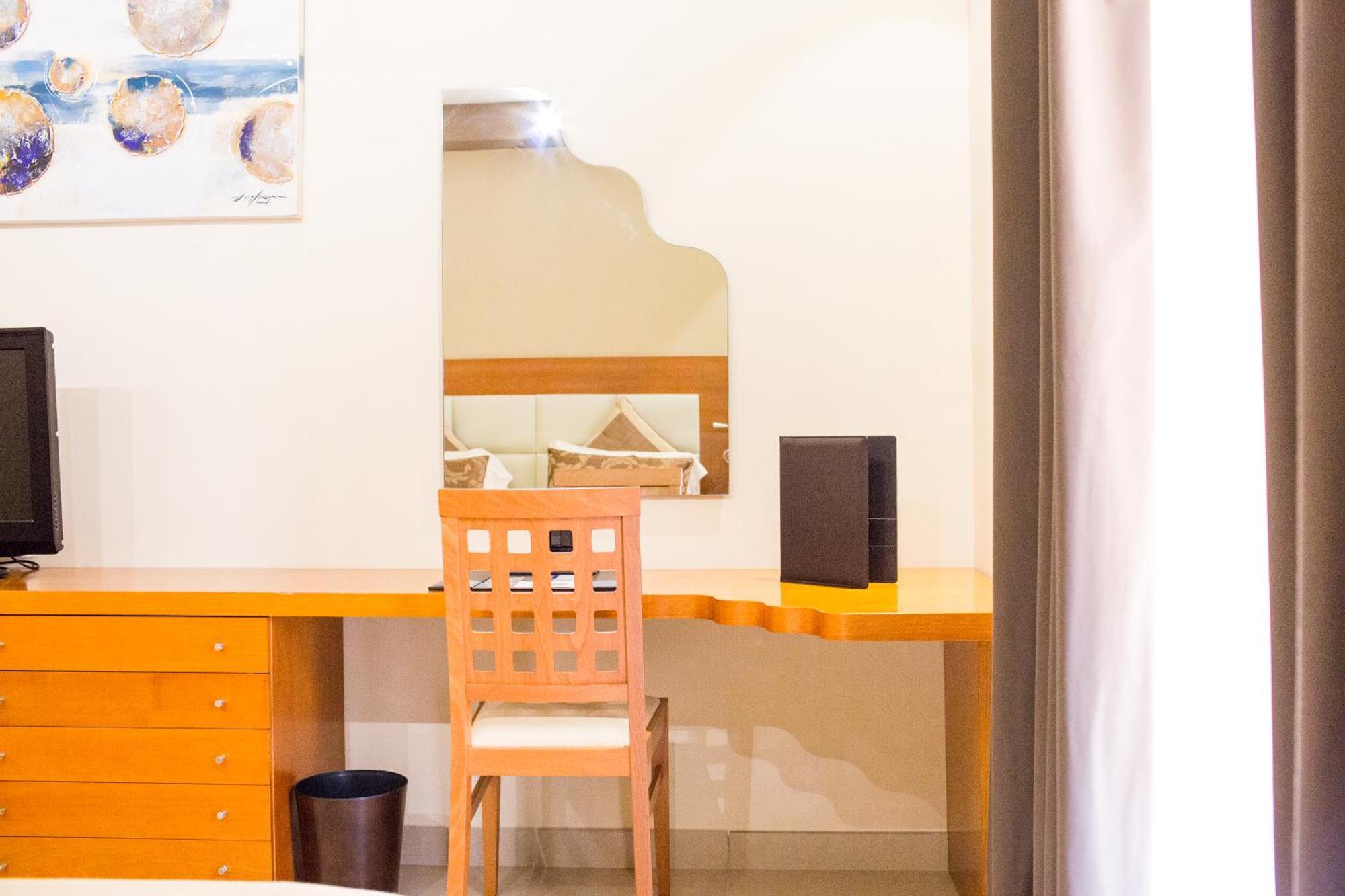 Hotel Agora Sure Hotel Collection By Best Western Lago Patria Pokoj fotografie